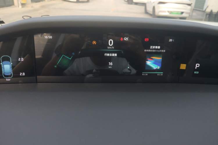 Used CHANGAN UNI-K 2023 2.0T Two-Wheel Drive YueShang Trim Odometer Close Up