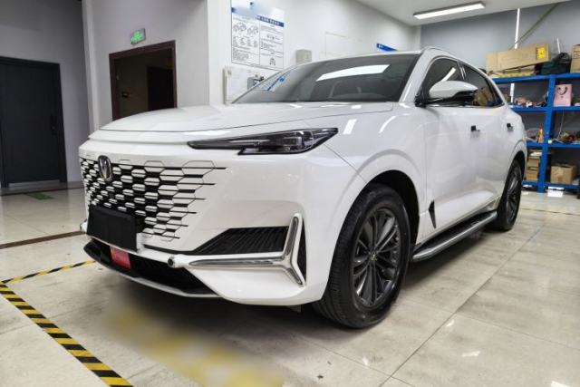 Used CHANGAN UNI-K 2023 2.0T Two-Wheel Drive YueShang Trim