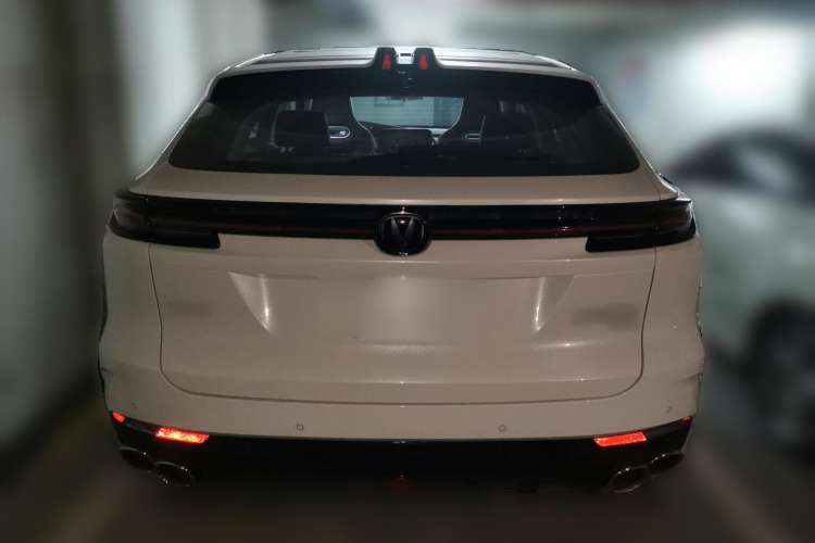 Used CHANGAN UNI-K 2023 2.0T All-Wheel-Drive Enjoyment Version Rear