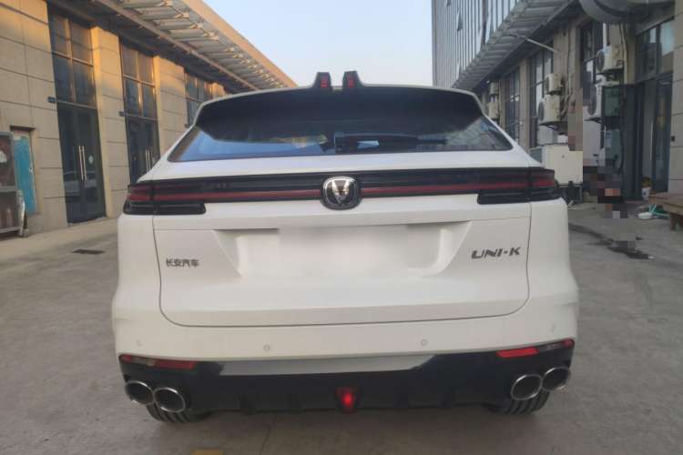 Used CHANGAN UNI-K 2023 2.0T Two-Wheel Drive YueShang Trim Rear