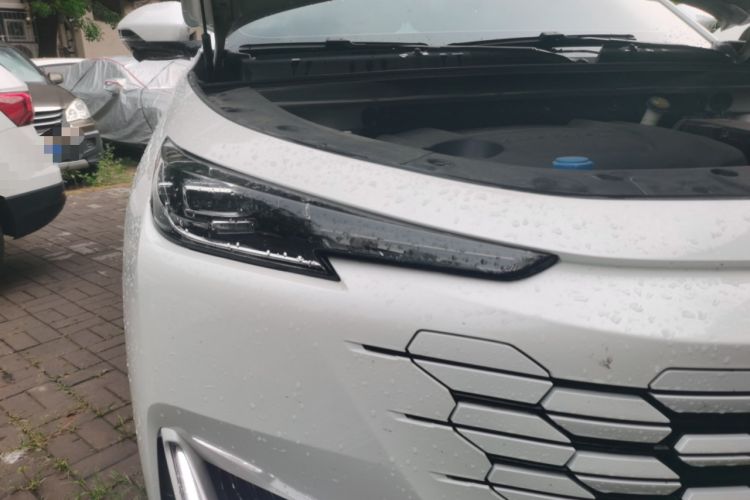 Used CHANGAN UNI-K 2023 2.0T Two-Wheel Drive Enjoyment Version Right Front Headlight