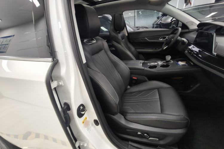 Used CHANGAN UNI-K 2023 2.0T Two-Wheel Drive YueShang Trim Right Front Seat