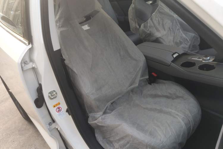 Used CHANGAN UNI-K 2023 2.0T Two-Wheel Drive YueShang Trim Right Front Seat