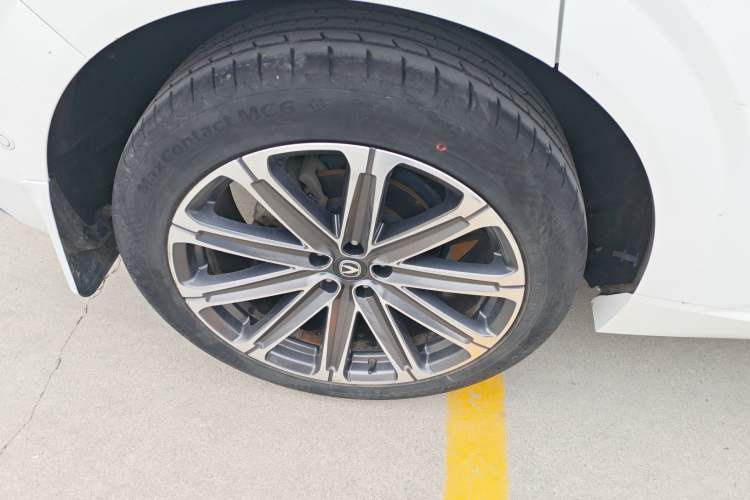 Used CHANGAN UNI-K 2023 2.0T Two-Wheel Drive Yue Ling Trim Right Rear Wheel Hub