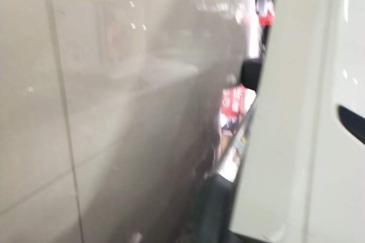 Used CHANGAN UNI-K 2023 2.0T Two-Wheel Drive YueShang Trim Right Side Sill