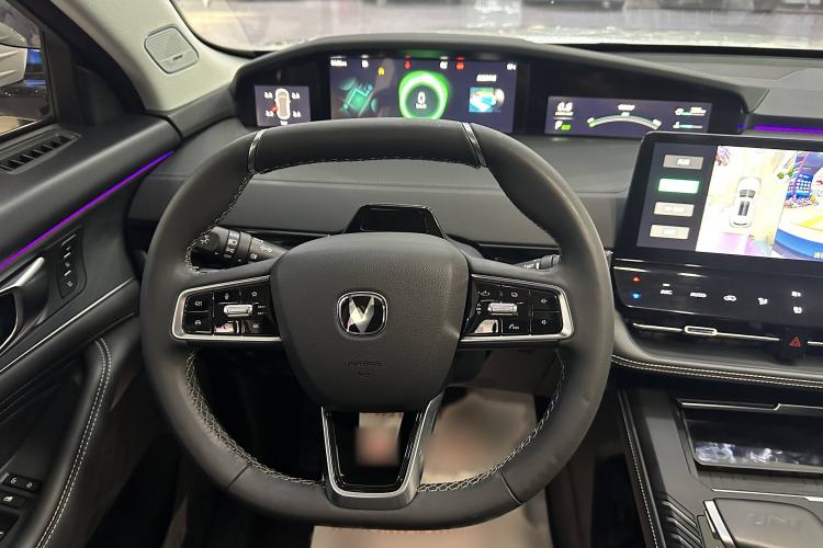 Used CHANGAN UNI-K 2023 2.0T Two-Wheel Drive Enjoyment Version Steering Wheel