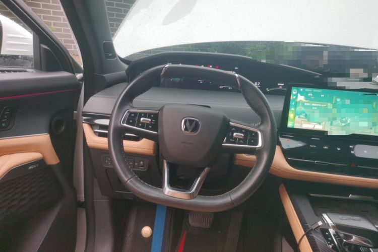 Used CHANGAN UNI-K 2023 2.0T Two-Wheel Drive Enjoyment Version Steering Wheel