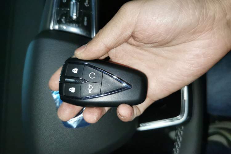 Used CHANGAN UNI-K 2023 2.0T All-Wheel-Drive Enjoyment Version Vehicle Key