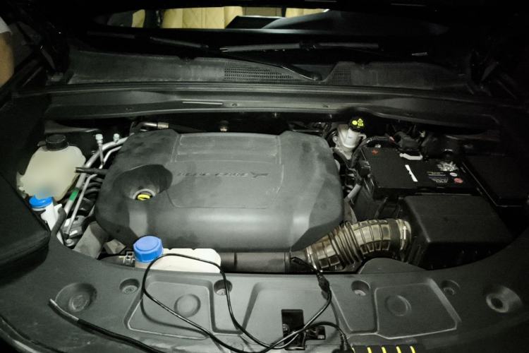 Used CHANGAN UNI-K 2024 2.0T Two-Wheel Drive Global Edition Engine Bay