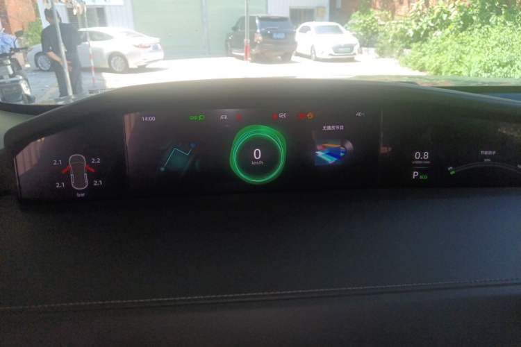 Used CHANGAN UNI-K 2024 2.0T Two-Wheel Drive YueShang Trim Instrument Cluster