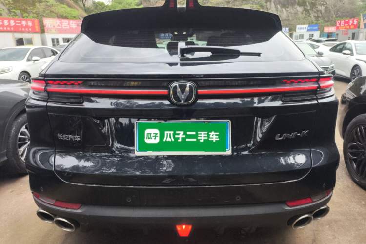 Used CHANGAN UNI-K 2024 2.0T Two-Wheel Drive YueShang Trim Rear