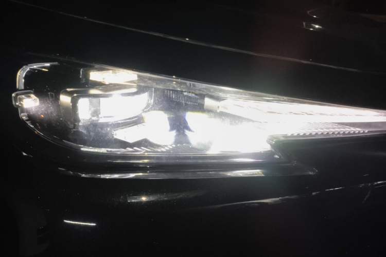 Used CHANGAN UNI-K 2024 2.0T Two-Wheel Drive Global Edition Right Front Headlight