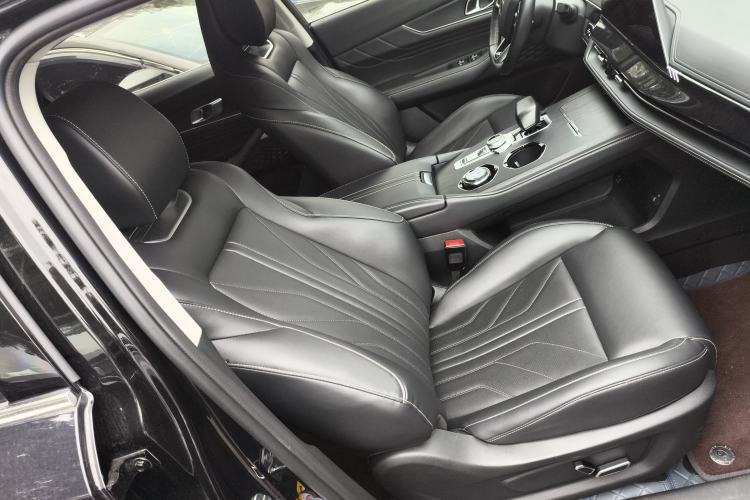 Used CHANGAN UNI-K 2024 2.0T Two-Wheel Drive YueShang Trim Right Front Seat