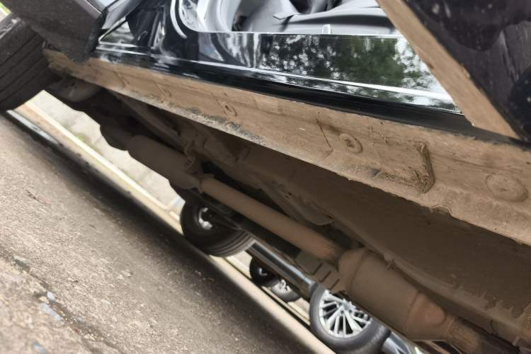 Used CHANGAN UNI-K 2024 2.0T Two-Wheel Drive YueShang Trim Right Side Sill