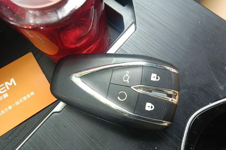 Used CHANGAN UNI-K 2024 2.0T Two-Wheel Drive YueShang Trim Vehicle Key