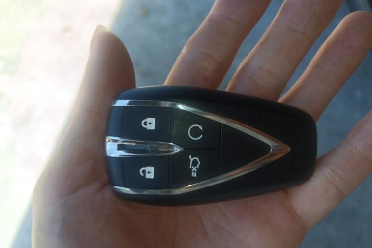 Used CHANGAN UNI-K 2024 2.0T Two-Wheel Drive YueShang Trim Vehicle Key