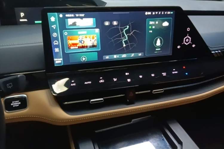 Used CHANGAN UNI-K 2024 2.0T Two-Wheel Drive Global Edition Audio And AC Panel