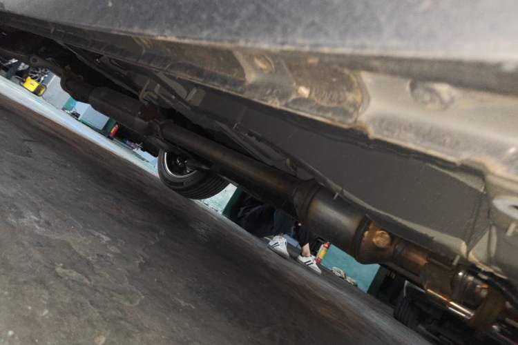Used CHANGAN UNI-K 2024 2.0T Two-Wheel Drive Global Edition Chassis Front Right