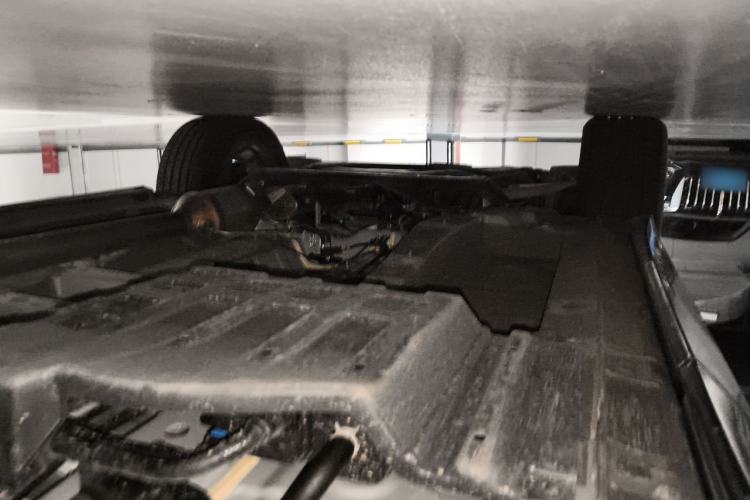 Used CHANGAN UNI-K 2024 2.0T Two-Wheel Drive YueShang Trim Chassis Rear Left