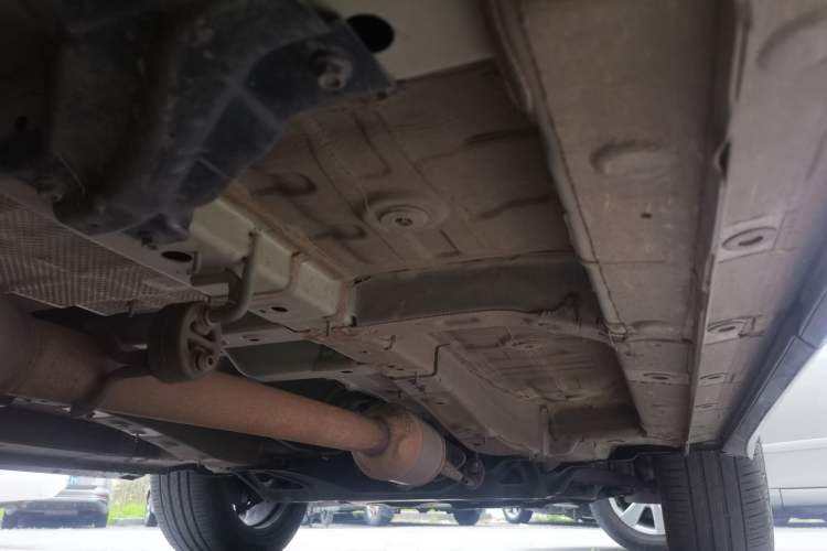 Used CHANGAN UNI-K 2024 2.0T Two-Wheel Drive Enjoyment Version Chassis Rear Right