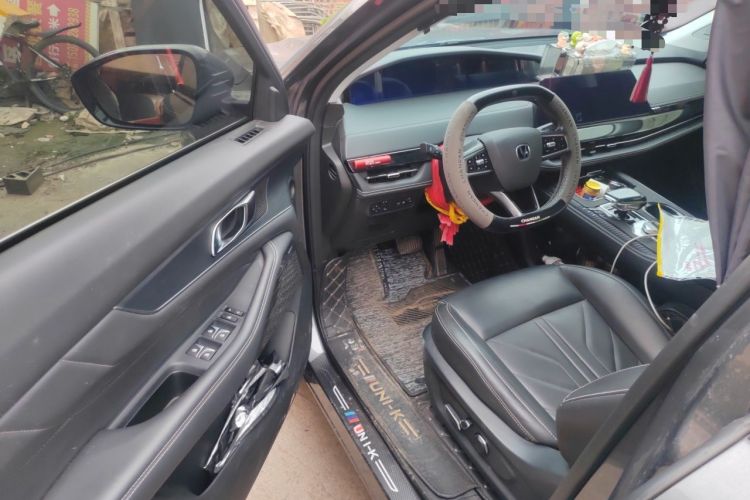 Used CHANGAN UNI-K 2024 2.0T Two-Wheel Drive YueShang Trim Driver Seat