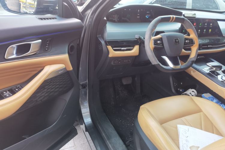 Used CHANGAN UNI-K 2024 2.0T Two-Wheel Drive Enjoyment Version Driver Seat