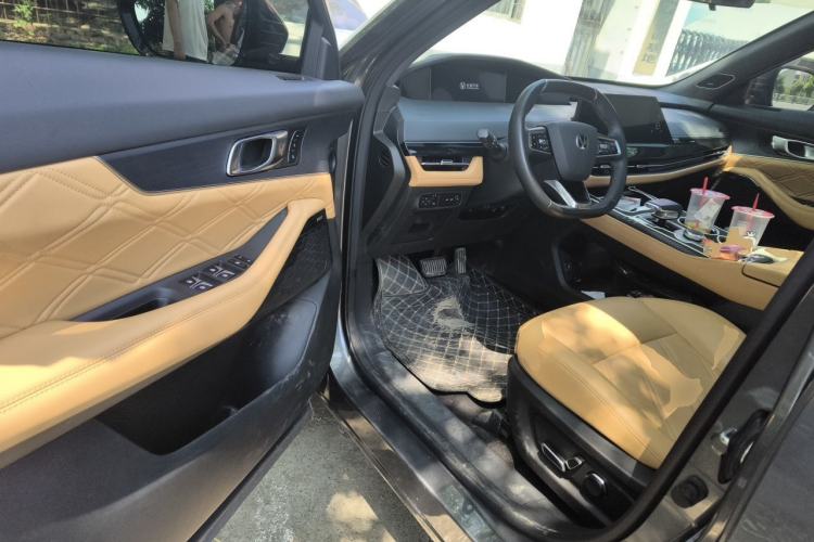 Used CHANGAN UNI-K 2024 2.0T Two-Wheel Drive Global Edition Driver Seat