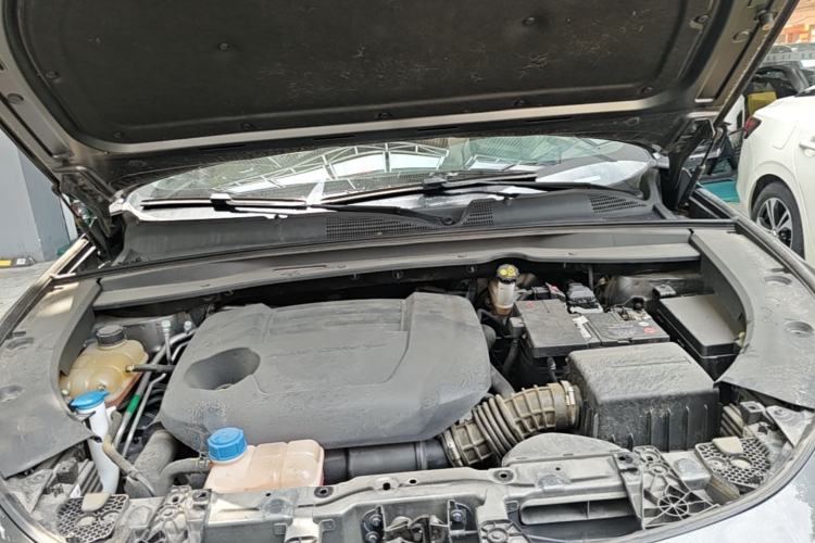 Used CHANGAN UNI-K 2024 2.0T Two-Wheel Drive Global Edition Engine Bay