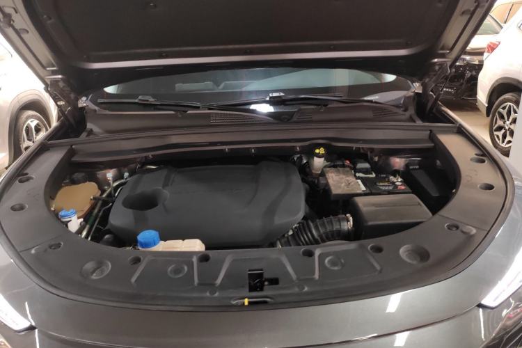 Used CHANGAN UNI-K 2024 2.0T Two-Wheel Drive Global Edition Engine Bay