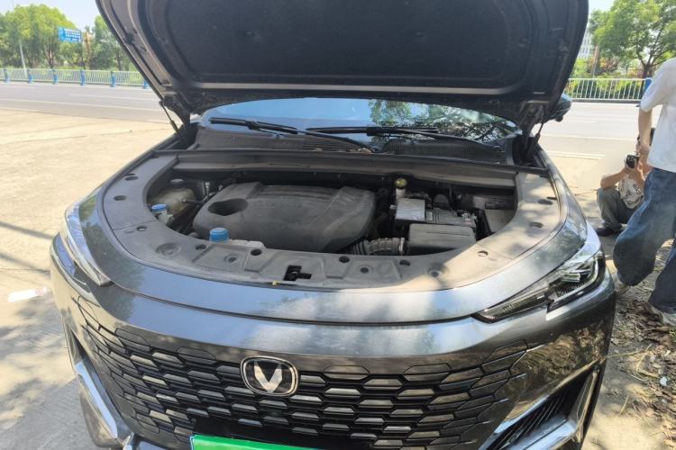 Used CHANGAN UNI-K 2024 2.0T Two-Wheel Drive Global Edition Engine Bay