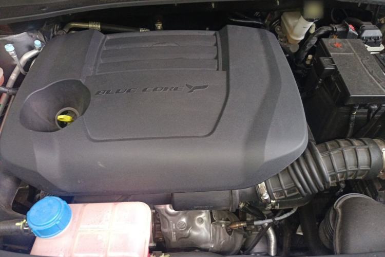Used CHANGAN UNI-K 2024 2.0T Two-Wheel Drive Enjoyment Version Engine Bay