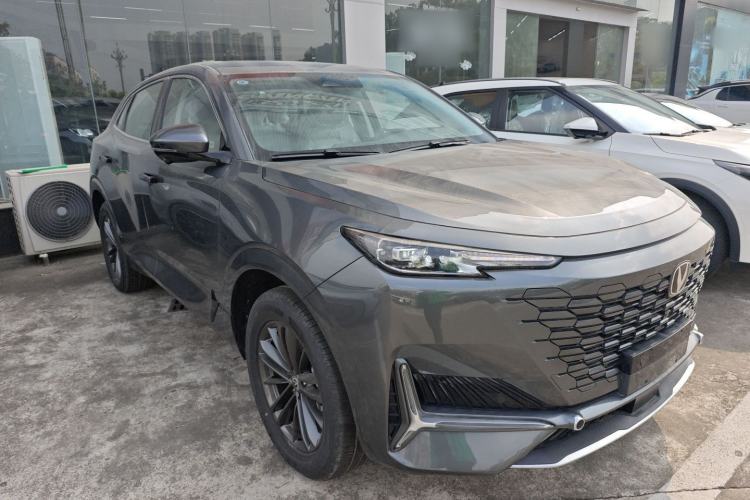 Used CHANGAN UNI-K 2024 2.0T Two-Wheel Drive YueShang Trim Exterior 1