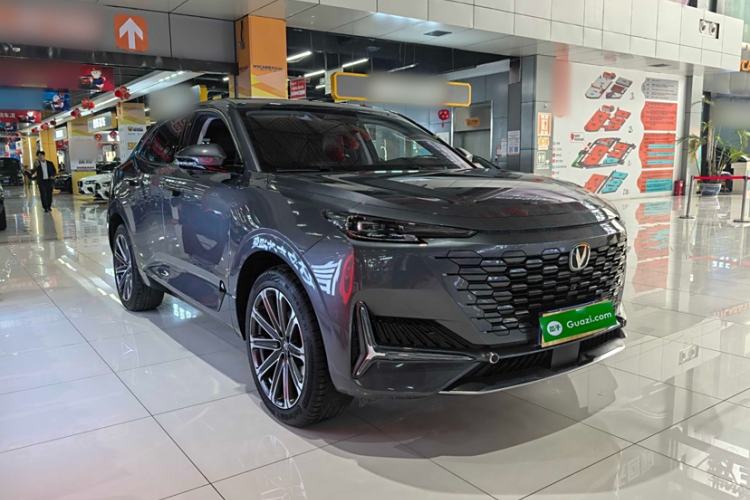 Used CHANGAN UNI-K 2024 2.0T Two-Wheel Drive Global Edition Exterior 1