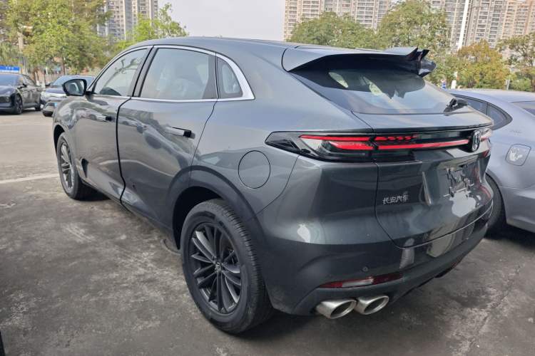 Used CHANGAN UNI-K 2024 2.0T Two-Wheel Drive YueShang Trim Exterior 2