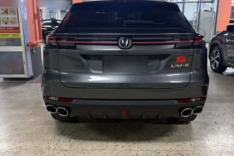 Used CHANGAN UNI-K 2024 2.0T Two-Wheel Drive YueShang Trim Exterior 3
