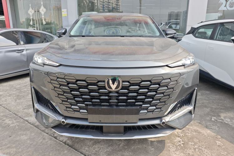 Used CHANGAN UNI-K 2024 2.0T Two-Wheel Drive YueShang Trim Front