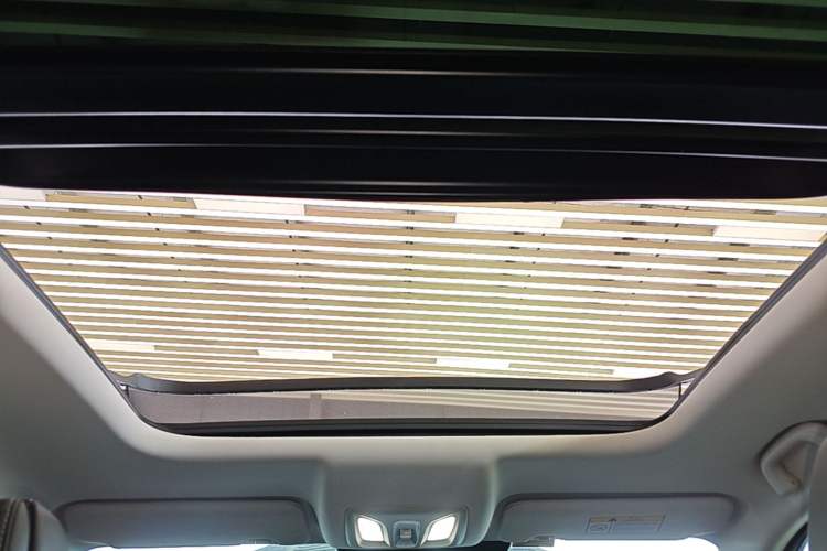 Used CHANGAN UNI-K 2024 2.0T Two-Wheel Drive Global Edition Headliner