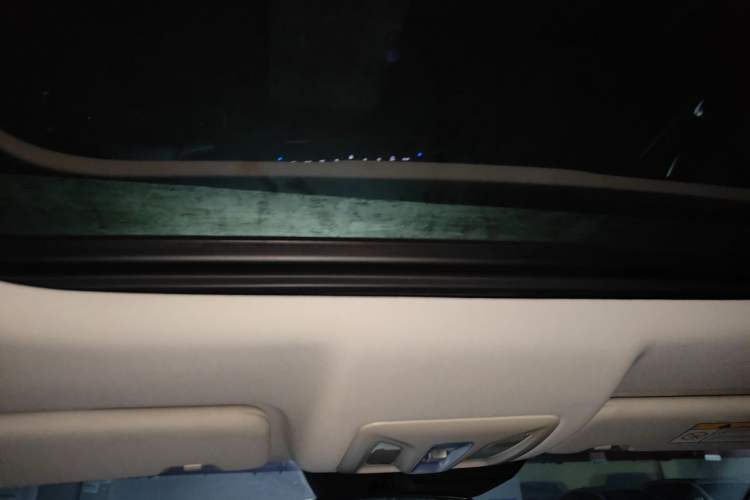 Used CHANGAN UNI-K 2024 2.0T Two-Wheel Drive YueShang Trim Headliner
