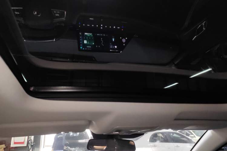 Used CHANGAN UNI-K 2024 2.0T Two-Wheel Drive Global Edition Headliner