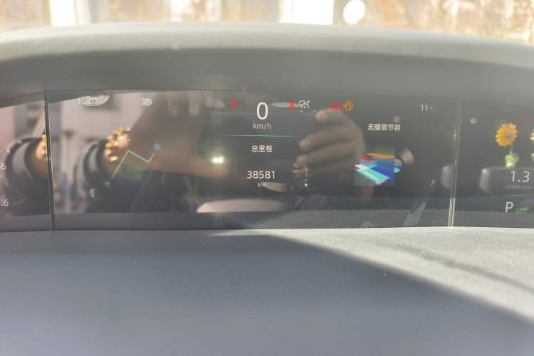 Used CHANGAN UNI-K 2024 2.0T Two-Wheel Drive Global Edition Instrument Cluster