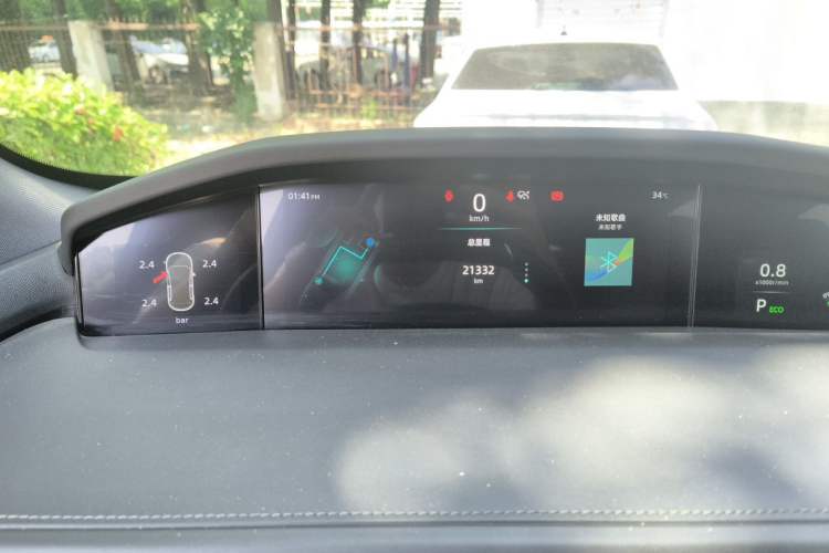 Used CHANGAN UNI-K 2024 2.0T Two-Wheel Drive Global Edition Instrument Cluster