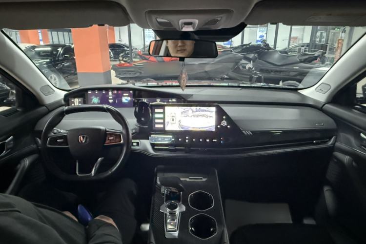Used CHANGAN UNI-K 2024 2.0T Two-Wheel Drive YueShang Trim Interior 2