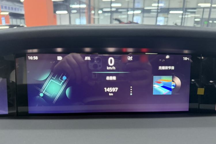 Used CHANGAN UNI-K 2024 2.0T Two-Wheel Drive YueShang Trim Interior 3
