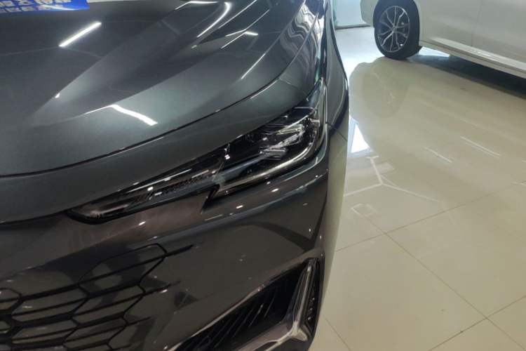 Used CHANGAN UNI-K 2024 2.0T Two-Wheel Drive Global Edition Left Front Headlight