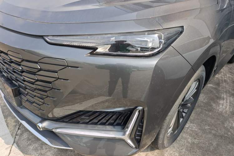 Used CHANGAN UNI-K 2024 2.0T Two-Wheel Drive YueShang Trim Left Front Headlight