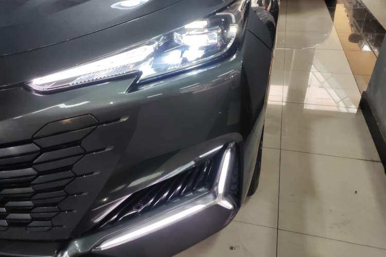 Used CHANGAN UNI-K 2024 2.0T Two-Wheel Drive Global Edition Left Front Headlight