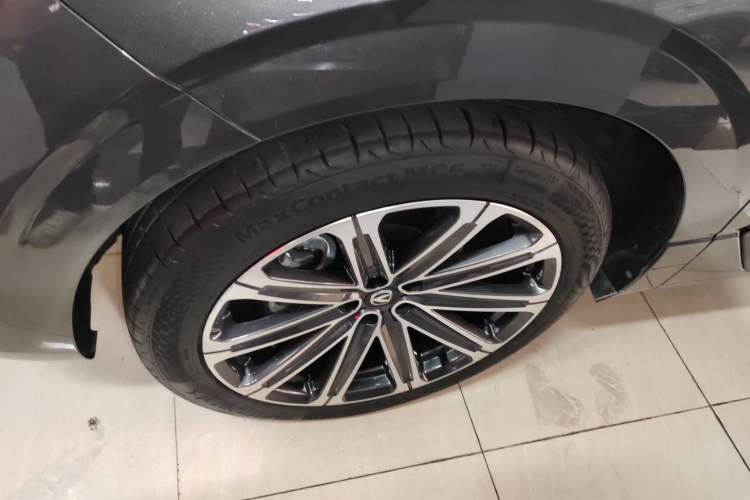 Used CHANGAN UNI-K 2024 2.0T Two-Wheel Drive Global Edition Left Front Wheel Hub