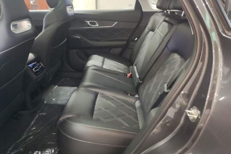Used CHANGAN UNI-K 2024 2.0T Two-Wheel Drive Global Edition Left Rear Seat