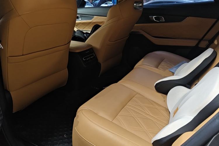 Used CHANGAN UNI-K 2024 2.0T Two-Wheel Drive Global Edition Left Rear Seat