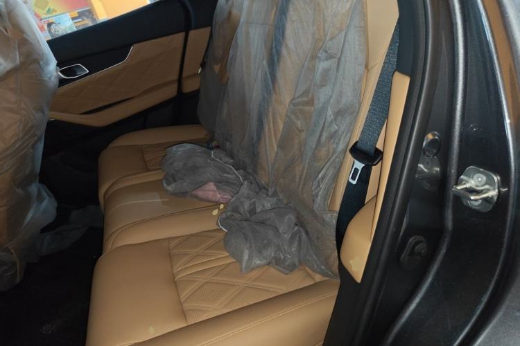 Used CHANGAN UNI-K 2024 2.0T Two-Wheel Drive Global Edition Left Rear Seat